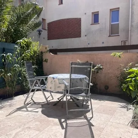 Au Soleil Chez Christof And Vanessa's Apartment *